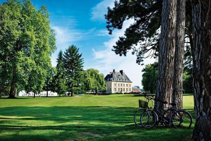 Chateau De Berticheres Chaumont-en-Vexin Exterior photo